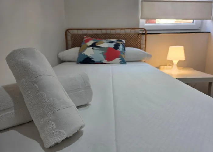 C01a08 En By R2r Consulting * 桑坦德