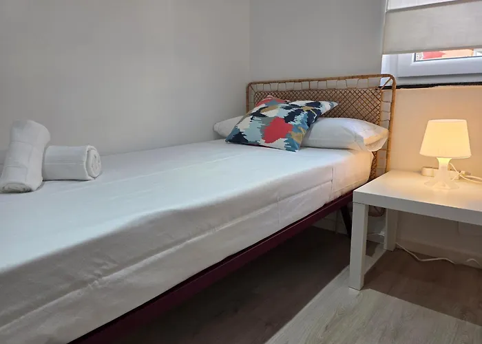 C01a08 En By R2r Consulting